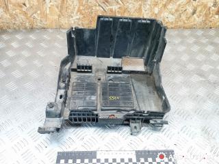 полка аккумулятора Renault Scenic 2 поколение 2005, 1.5 л., дизель, МКПП, передний привод, 8200467409