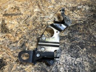 кронштейн (крепление) Ford Mondeo 2 поколение 1998, 1.8 л., дизель, 97FF9180BA, 93FF6K785BB