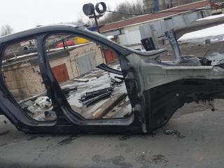 стойка кузова центральная Volvo XC60 1 поколение 2011, 2.4 л., дизель, АКПП, чёрный, внедорожник 5 дв., правый руль