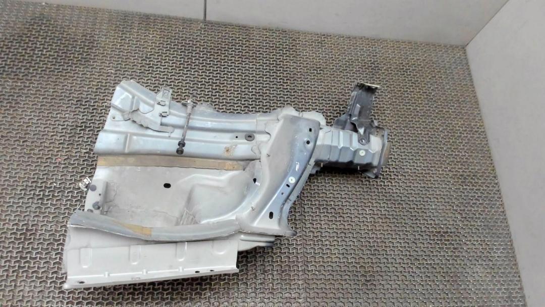 лонжерон правый Volvo XC60 1 поколение 2010, 2.4 л., дизель, АКПП, синий, универсал, правый руль - фото №1