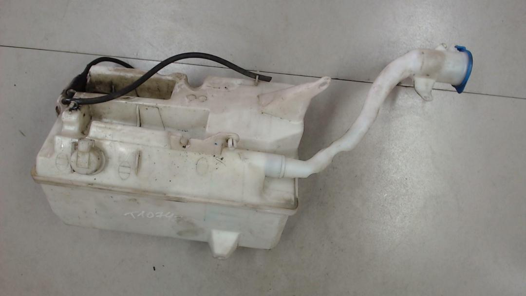 бачок омывателя Volvo XC60 1 поколение 2010, 2.4 л., дизель, АКПП, синий, универсал, правый руль - фото №1