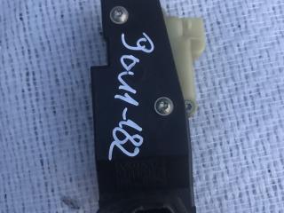 активатор замка крышки топливного бака Volvo XC90 1 поколение [рестайлинг] 2007, 4.4 л., бензин, АКПП, красный, универсал, 30612856