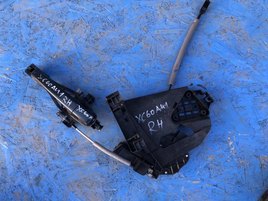 ручка наружная задняя правая Volvo XC60 1 поколение 2011, 2.4 л., дизель, АКПП, серый, универсал, правый руль - фото №1
