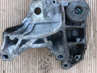 кронштейн двигателя Volvo S80 2 поколение 2008, 2.4 л., D 5244 T4, дизель, АКПП, седан, 30681951