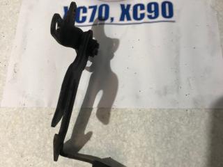 захватный крюк капота Volvo S80 2 поколение 2008, 2.4 л., D 5244 T4, дизель, АКПП, седан