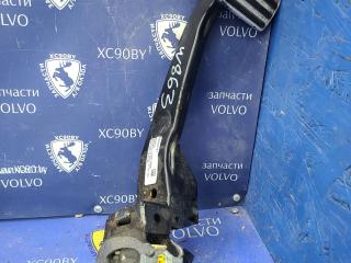 педаль сцепления Volvo V60 2 поколение 2021, 2.0 л., B 4204 T38, бензин, АКПП, универсал, полный привод, правый руль, 32286787
