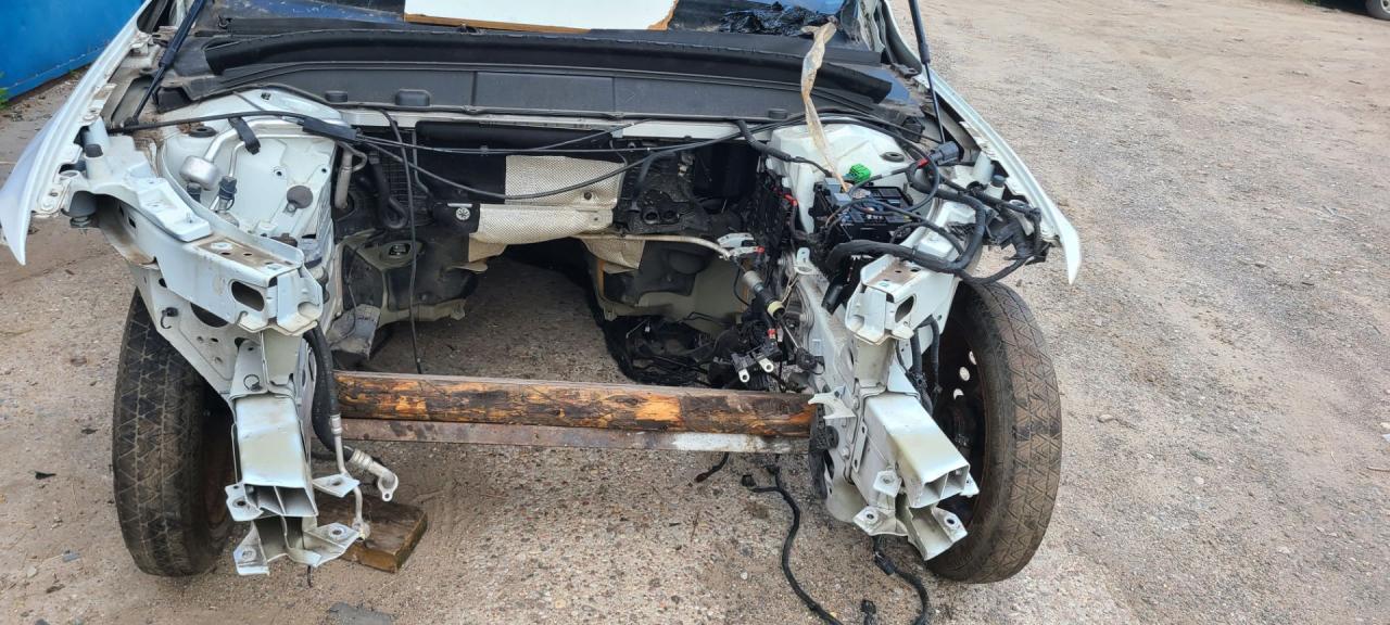 четверть передняя правая Volvo XC60 2 поколение 2019, 2.0 л., D4204T14, дизель, АКПП, хетчбэк 5 дв., полный привод, правый руль - фото №1