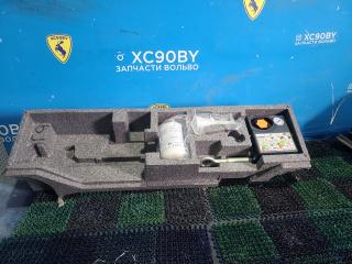ящик под инструменты / набор инструментов Volvo XC60 2 поколение 2020, 2.0 л., D4204T14, дизель, чёрный 717-46, внедорожник 5 дв., полный привод, правый руль, 32243738