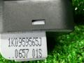 джойстик регулировки зеркал Volkswagen Golf 5 поколение 2008, 1.4 л., BLG, бензин, АКПП, красный, универсал, правый руль, 1K0959565J - фото №4