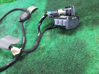разъем AUX / USB Mazda 3 BK 2004