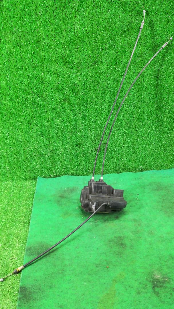 замок двери передней правой Nissan Maxima A34 2004 - фото №1