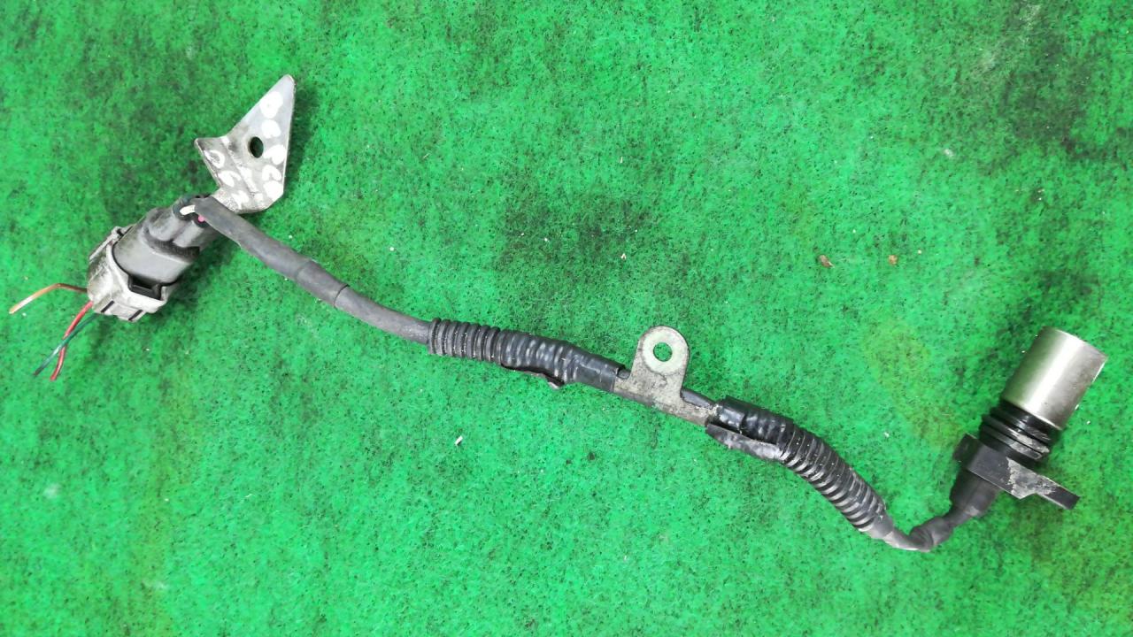 датчик коленвала Toyota Verso 1 поколение 2010, 2.2 л., дизель, 9091905069 - фото №1