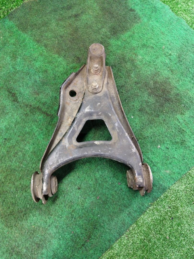 рычаг передний правый Renault Clio 2 поколение 1999, 1.9 л., F8Q 632, дизель, МКПП, хетчбэк 3 дв. - фото №1