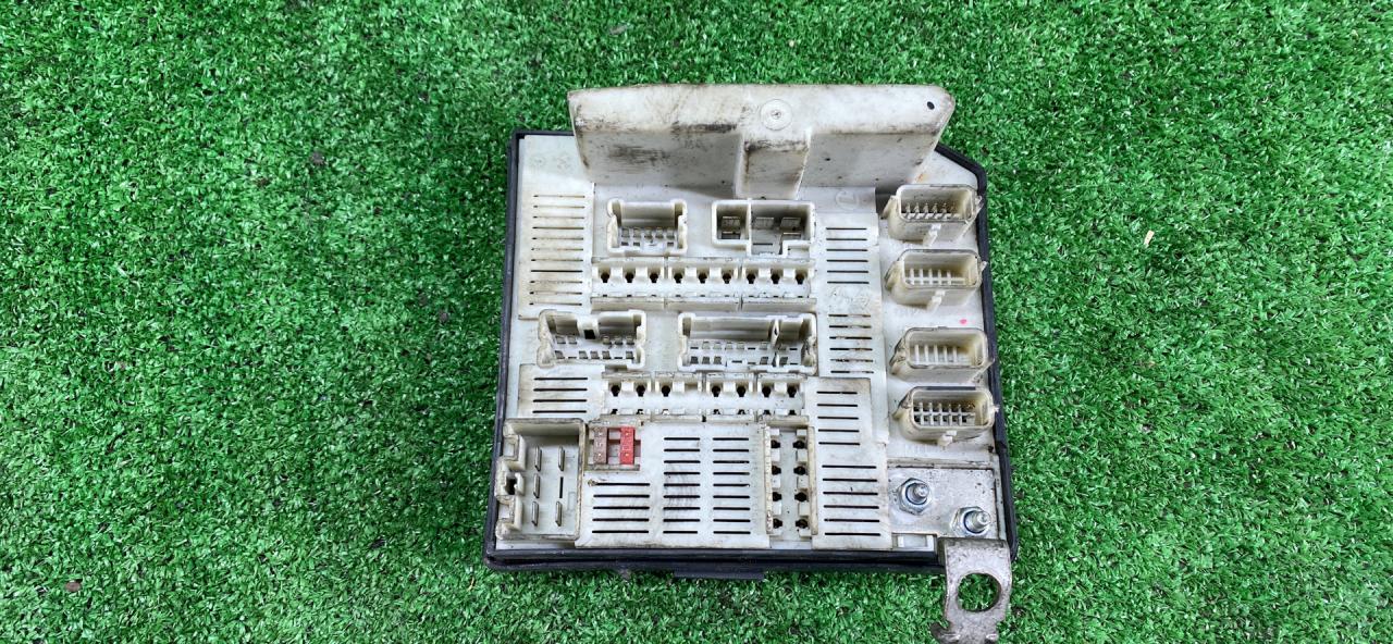 Блок управления BCM (Body Control Module) Renault Clio 2 поколение 1999, 1.9 л., F8Q 632, дизель, МКПП, хетчбэк 3 дв. - фото №1