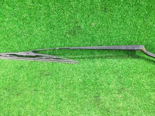 щеткодержатель (поводок стеклоочистителя, дворник) Pontiac Vibe 1 поколение 2004, 1.8 л., 1ZZ-FE, бензин, АКПП, синий, лифтбэк, передний привод