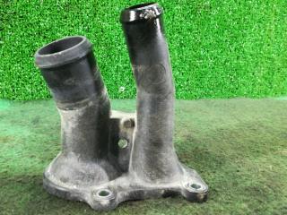 фланец (тройник) системы охлаждения Ford Fiesta 6 поколение 2012, 1.6 л., бензин, хетчбэк 5 дв., передний привод