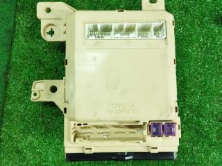 блок предохранителей Toyota Sienna 2 поколение [рестайлинг] 2008, 3.5 л., 2GR-FE, бензин, АКПП, серебристый, минивэн, передний привод