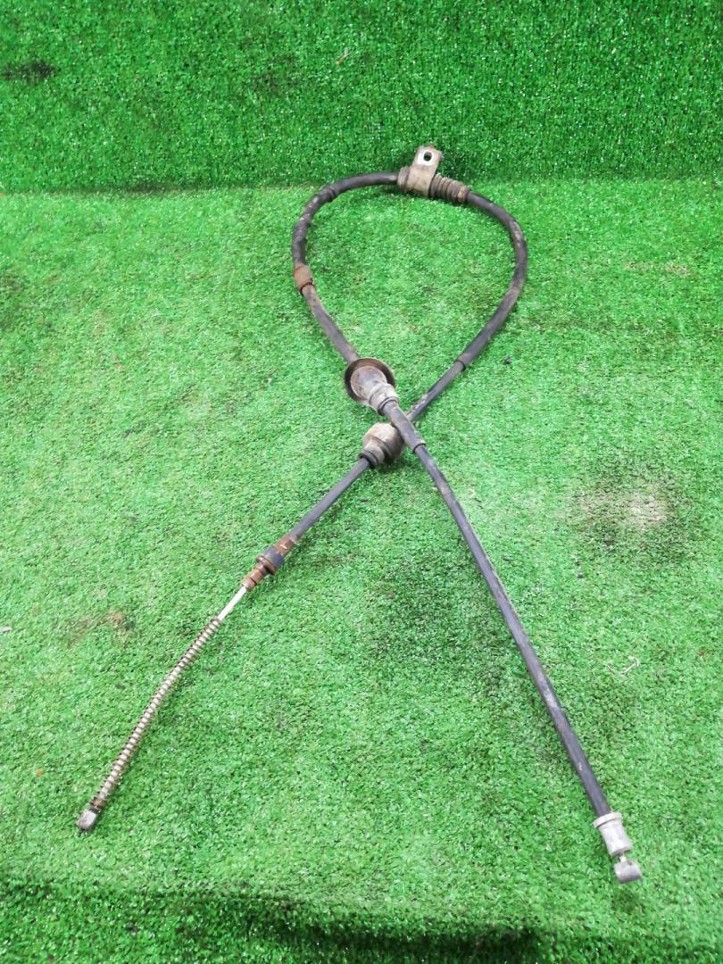 трос ручника Mitsubishi ASX 1 поколение 2011, 2.0 л., 4B11, бензин, АКПП, красный, внедорожник 5 дв., полный привод - фото №1