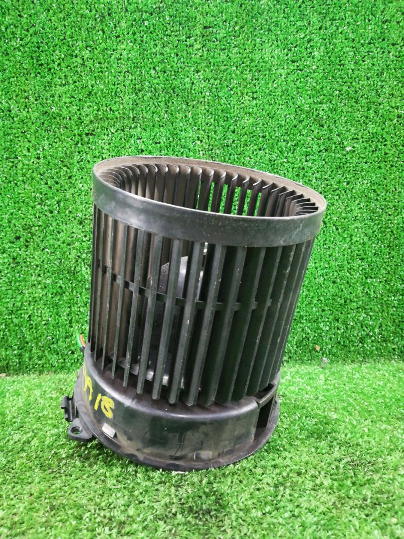 моторчик печки Honda CR-V 3 поколение 2008, 2.4 л., K24Z1, бензин, АКПП, черный, внедорожник 5 дв., полный привод, правый руль - фото №1