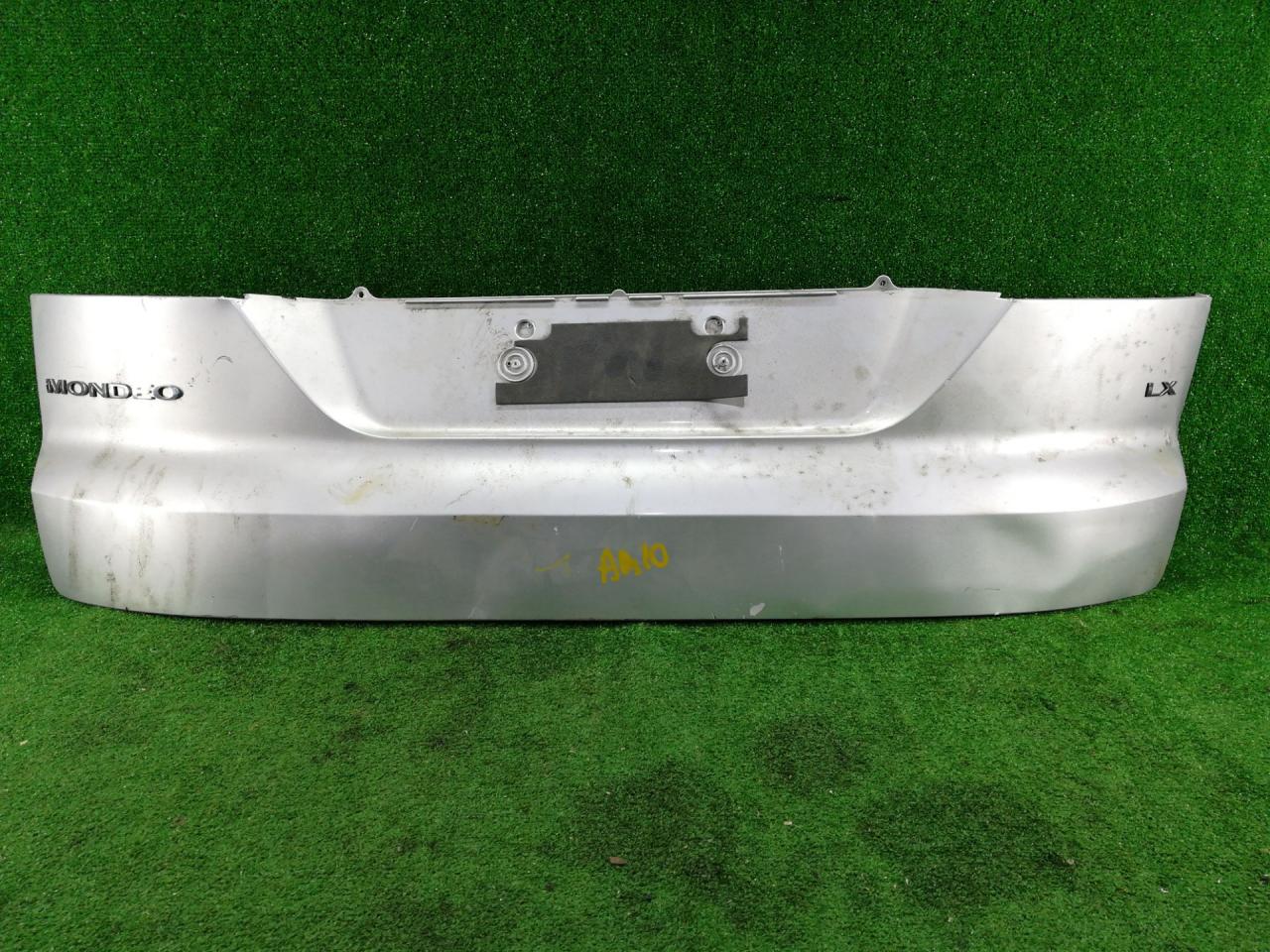 накладка двери (крышки) багажника Ford Mondeo 4 поколение 2010, 2.3 л., SEBA, бензин, АКПП, серебристый, универсал, передний привод, правый руль - фото №1