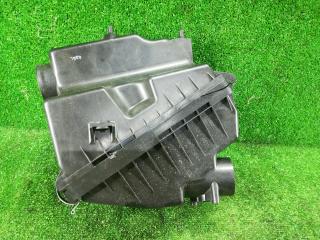 корпус воздушного фильтра Suzuki SX4 1 поколение [рестайлинг] 2013, 2.0 л., J20B, бензин, АКПП, черный, хетчбэк 5 дв., передний привод, правый руль, 1370054L00