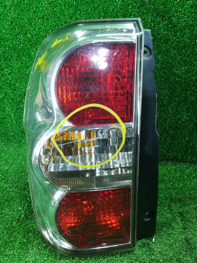 фонарь задний левый Suzuki Grand Vitara 2 поколение 2007, 1.6 л., M16A, бензин, МКПП, синий, внедорожник 3 дв., полный привод, правый руль, 3560364J1 - фото №1