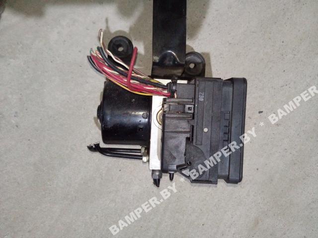 блок ABS Volvo V50 1 поколение 2007, 2.5 л., B 5254 T3, бензин, АКПП, универсал - фото №1