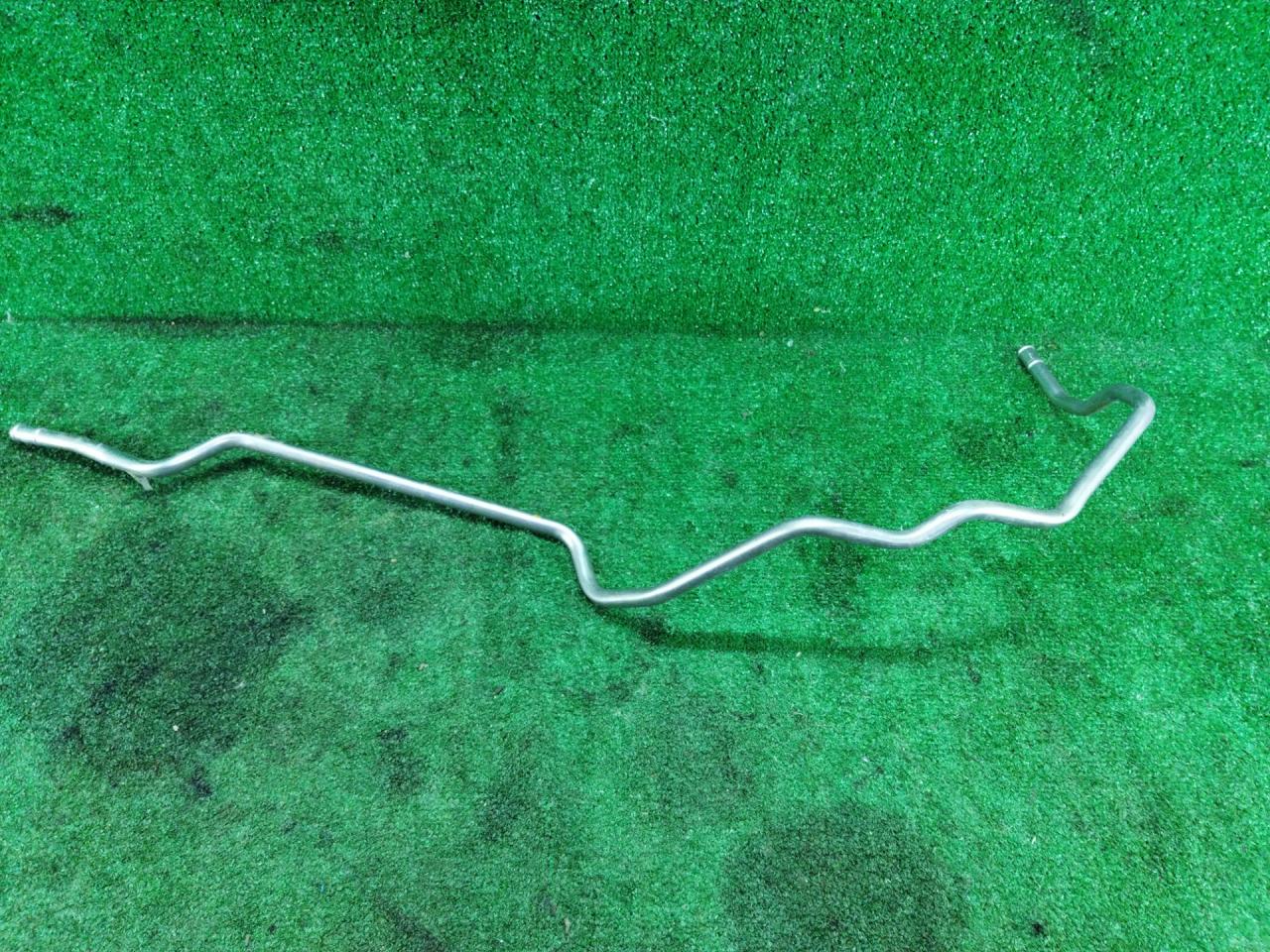 трубка охлаждающей жидкости Ford Fiesta 6 поколение 2012, 1.6 л., бензин, хетчбэк 5 дв., передний привод - фото №1