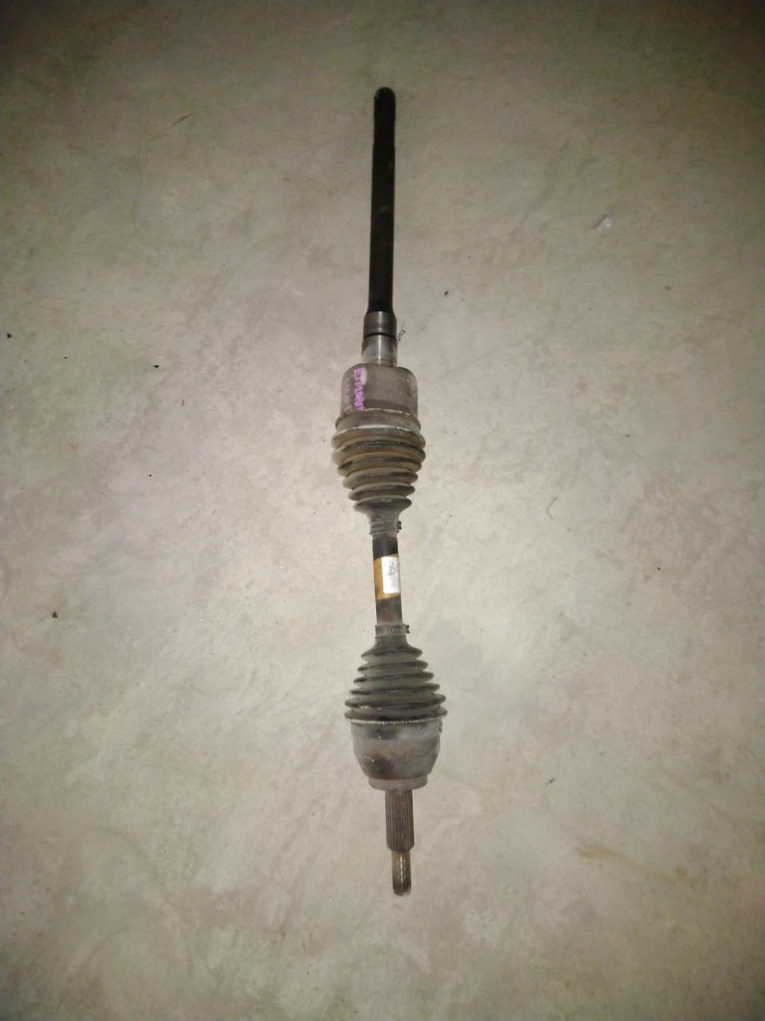 полуось передняя правая (приводной вал, ШРУС) Ford Explorer 3 поколение 2003, 4.0 л., бензин, АКПП, пикап - фото №1