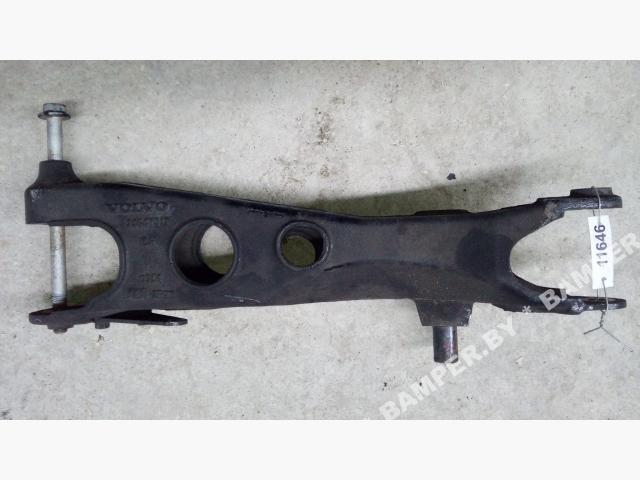 рычаг задний правый Volvo V70 2 поколение 2004, 2.5 л., B 5254 T2, бензин, АКПП, универсал - фото №1