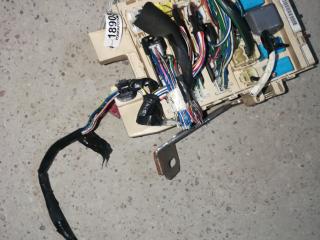 блок предохранителей Toyota Camry Solara XV30 2005, 2.4 л., 2AZ-FE, бензин, АКПП, купе