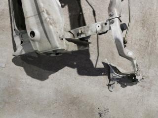 передняя панель крепления облицовки (телевизор) Mitsubishi Grandis 1 поколение 2005, 2.4 л., 4G69, бензин, АКПП, белый, минивэн, правый руль