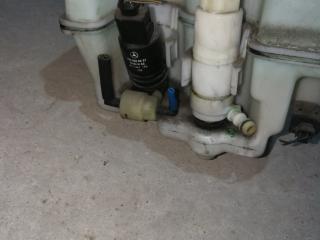 бачок омывателя Mercedes-Benz B-Класс W245 2006, 1.7 л., бензин, АКПП, черный, хетчбэк 5 дв., правый руль