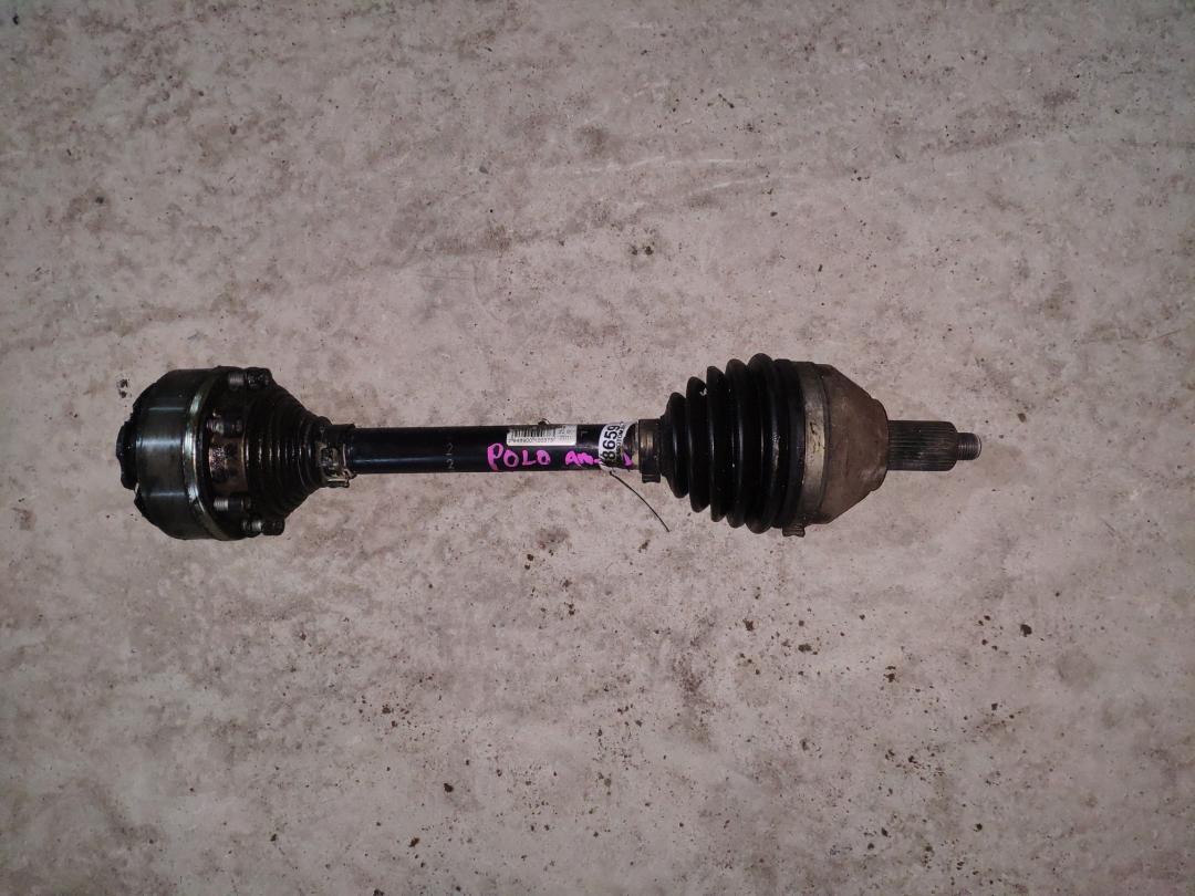 полуось передняя левая (приводной вал, ШРУС) Volkswagen Polo 5 поколение 2010, 1.2 л., CBZB, бензин, АКПП, красный, хетчбэк 5 дв., правый руль - фото №1