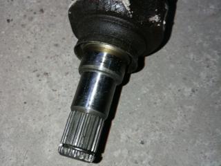 полуось передняя правая (приводной вал, ШРУС) Toyota Matrix 1 поколение (E130) 2005, 1.8 л., бензин, АКПП, темно-серый, минивэн