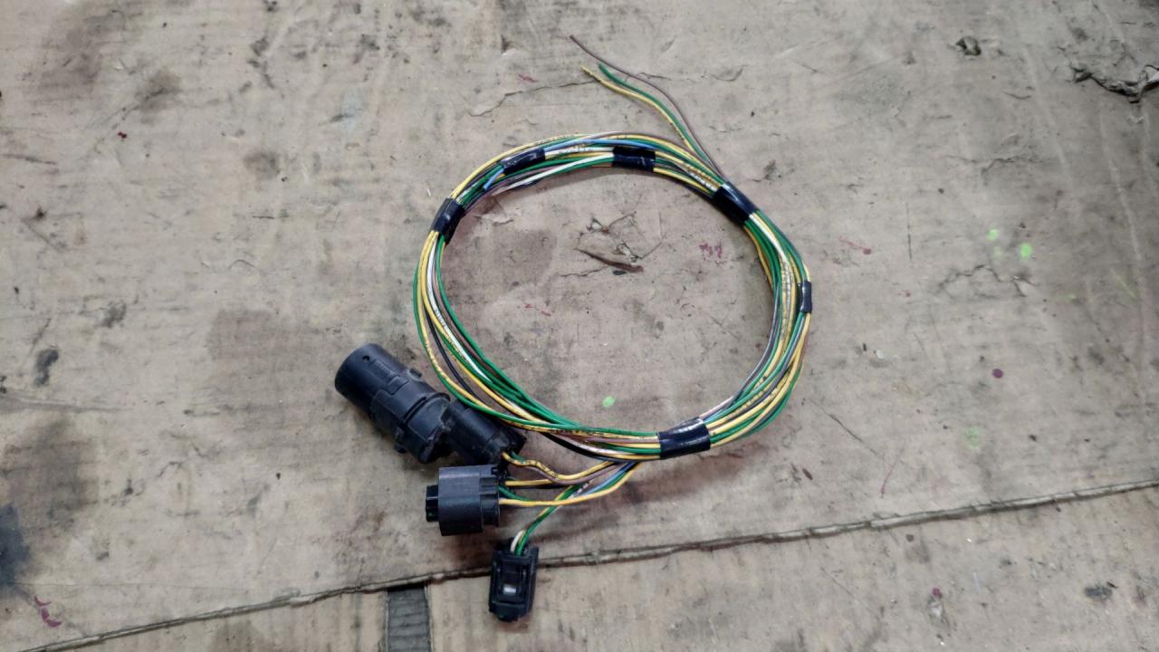 парктроник задний Peugeot 307 1 поколение 2003, 2.0 л., бензин, АКПП, красный, универсал, правый руль - фото №1