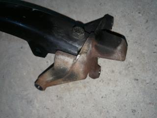 кронштейн КПП Peugeot 307 1 поколение [рестайлинг] 2006, 2.0 л., бензин, АКПП, красный, универсал, правый руль