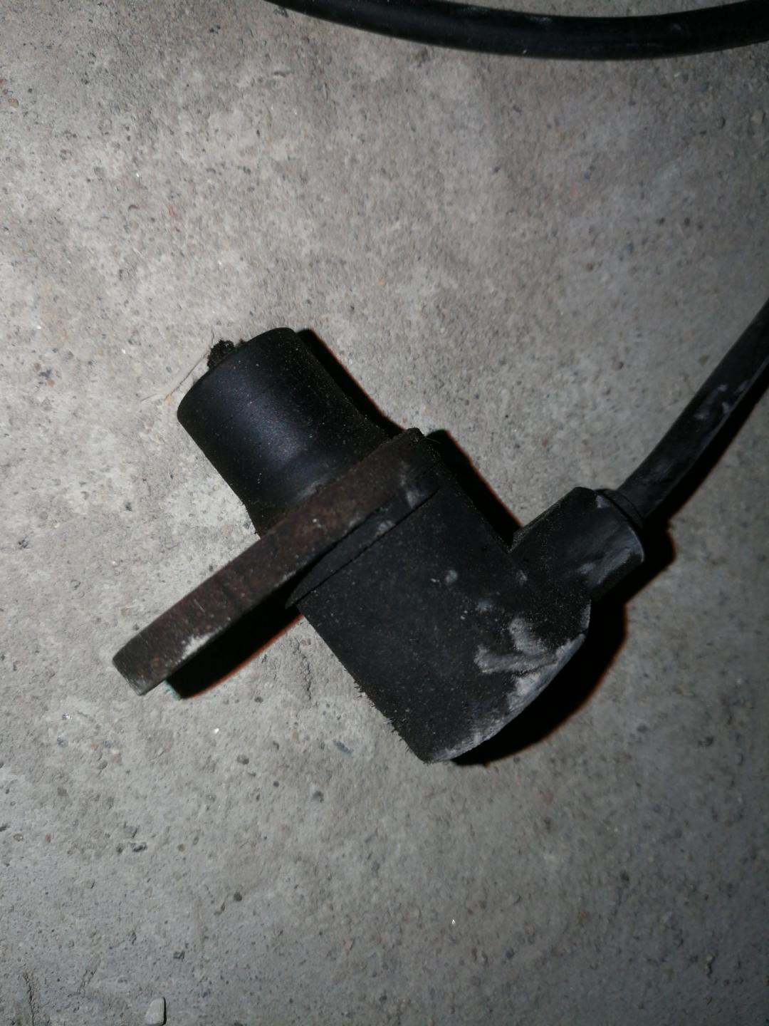 датчик ABS Toyota Avensis 2 поколение (T250) 2004, 2.0 л., бензин, АКПП, черный, универсал - фото №1