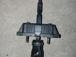 ограничитель открывания двери Toyota Avensis 2 поколение (T250) 2005, 2.0 л., 1AZ-FSE, бензин, хетчбэк 5 дв.