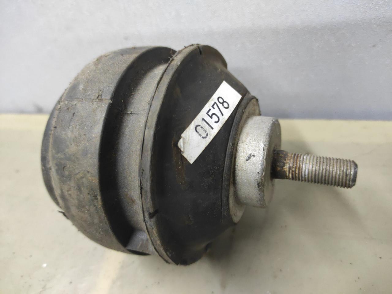 подушка крепления двигателя Great Wall Wingle 3 2012, 2.0 л., дизель, МКПП, серебристый, пикап, полный привод, правый руль, 1001110K84 - фото №1