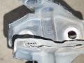 петля капота Mazda 323 6 поколение 1998, 1.8 л., FP, бензин, МКПП, черный, хетчбэк 5 дв., правый руль - фото №3