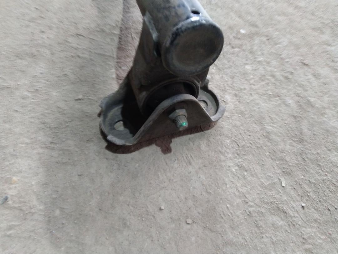 кронштейн КПП Great Wall Wingle 3 2012, 2.2 л., бензин, пикап - фото №1