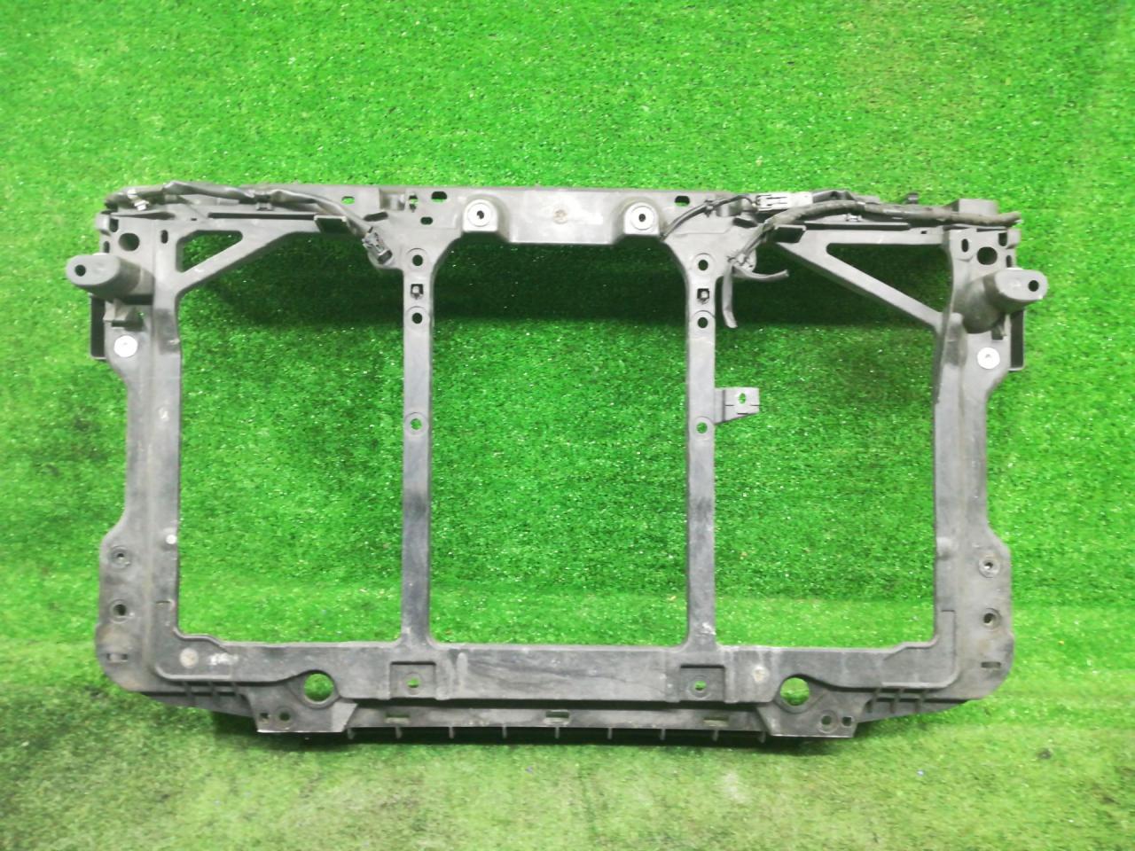 передняя панель крепления облицовки (телевизор) Mazda 3 3 поколение 2015, 2.5 л., PY-VPS, бензин, АКПП, серый, седан, передний привод, правый руль - фото №1