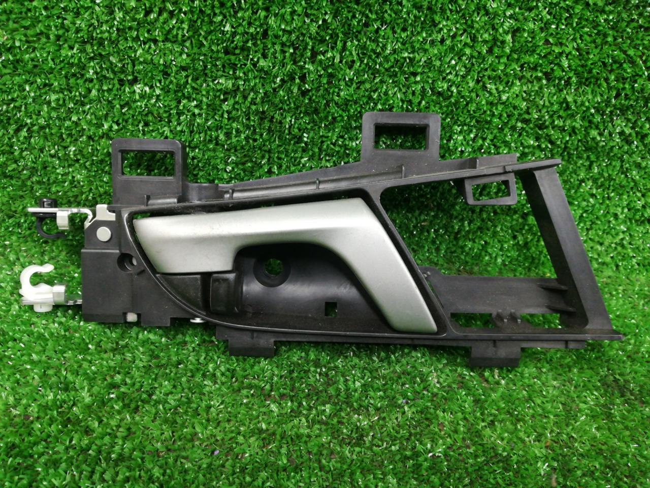 ручка внутренняя передняя правая Honda Accord 8 поколение CU2 2010, 2.4 л., K24Z3, бензин, АКПП, серый, седан, передний привод, правый руль - фото №1