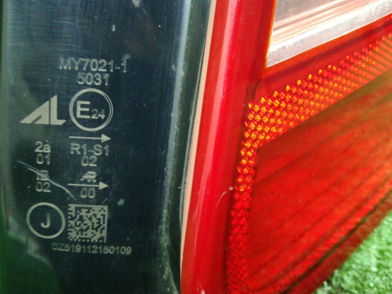 фонарь задний правый Suzuki Kizashi 1 поколение RE91S 2012, 2.4 л., J24B, бензин, АКПП, rhfcysq, седан, передний привод, правый руль, MY7021-1, MY7021-15031 - фото №1