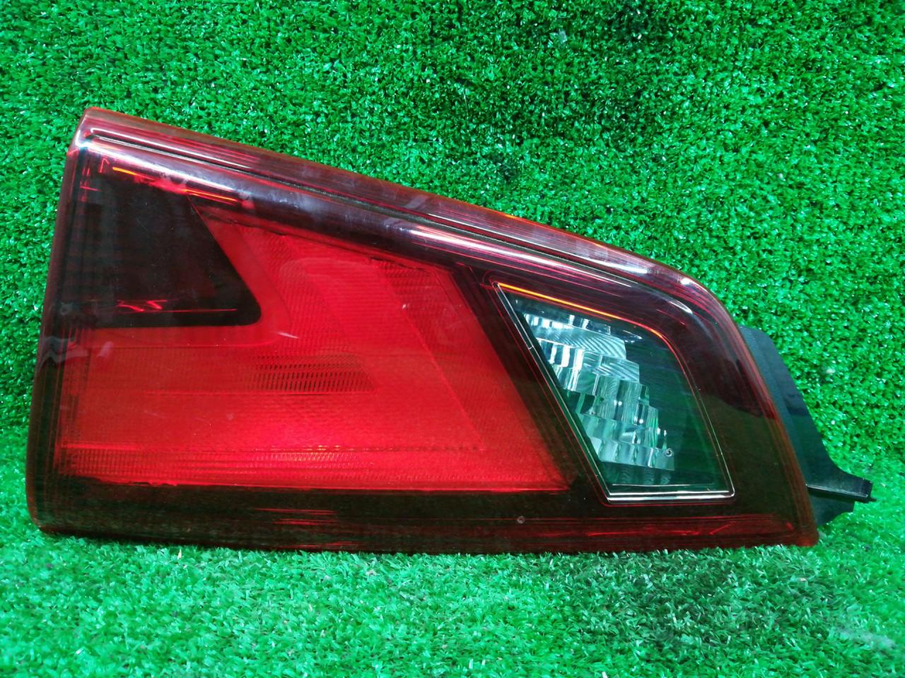 фонарь крышки багажника правый Nissan Qashqai 2 поколение 2016, 2.0 л., MR20DD, бензин, АКПП, внедорожник 5 дв., полный привод, 22623756 - фото №1