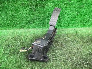 педаль Mercedes-Benz M-Класс W164 [рестайлинг] W164 2009, 3.5 л., бензин, АКПП, серебристый, внедорожник 5 дв., полный привод, A1643000504