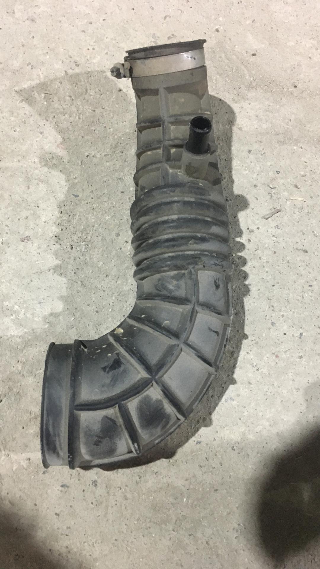 гофра инжектора Great Wall Wingle 3 2012, 2.0 л., дизель, МКПП, серебристый, пикап, полный привод, правый руль - фото №1