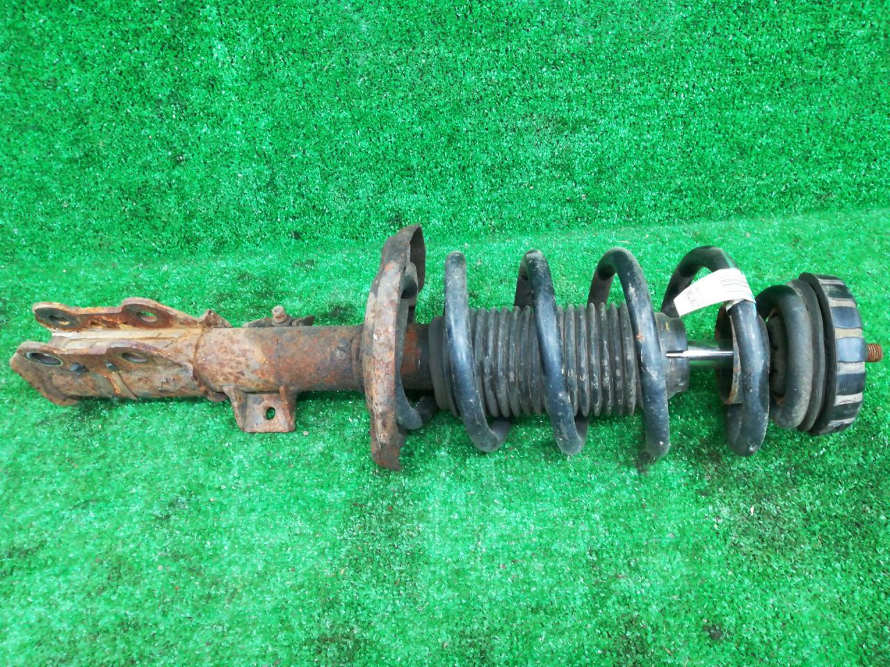 стойка передняя Cadillac SRX 2 поколение 2012, бензин, АКПП, внедорожник 5 дв. - фото №1