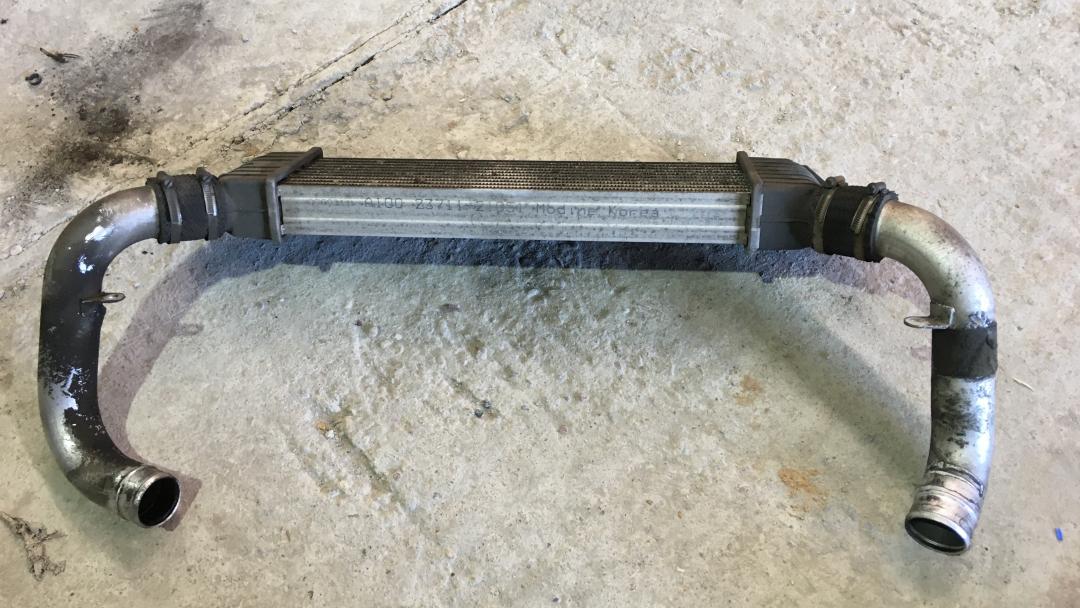 интеркулер SsangYong Rodius 1 поколение 2007, 2.7 л., D27DT, дизель, АКПП, серебристый, правый руль - фото №1